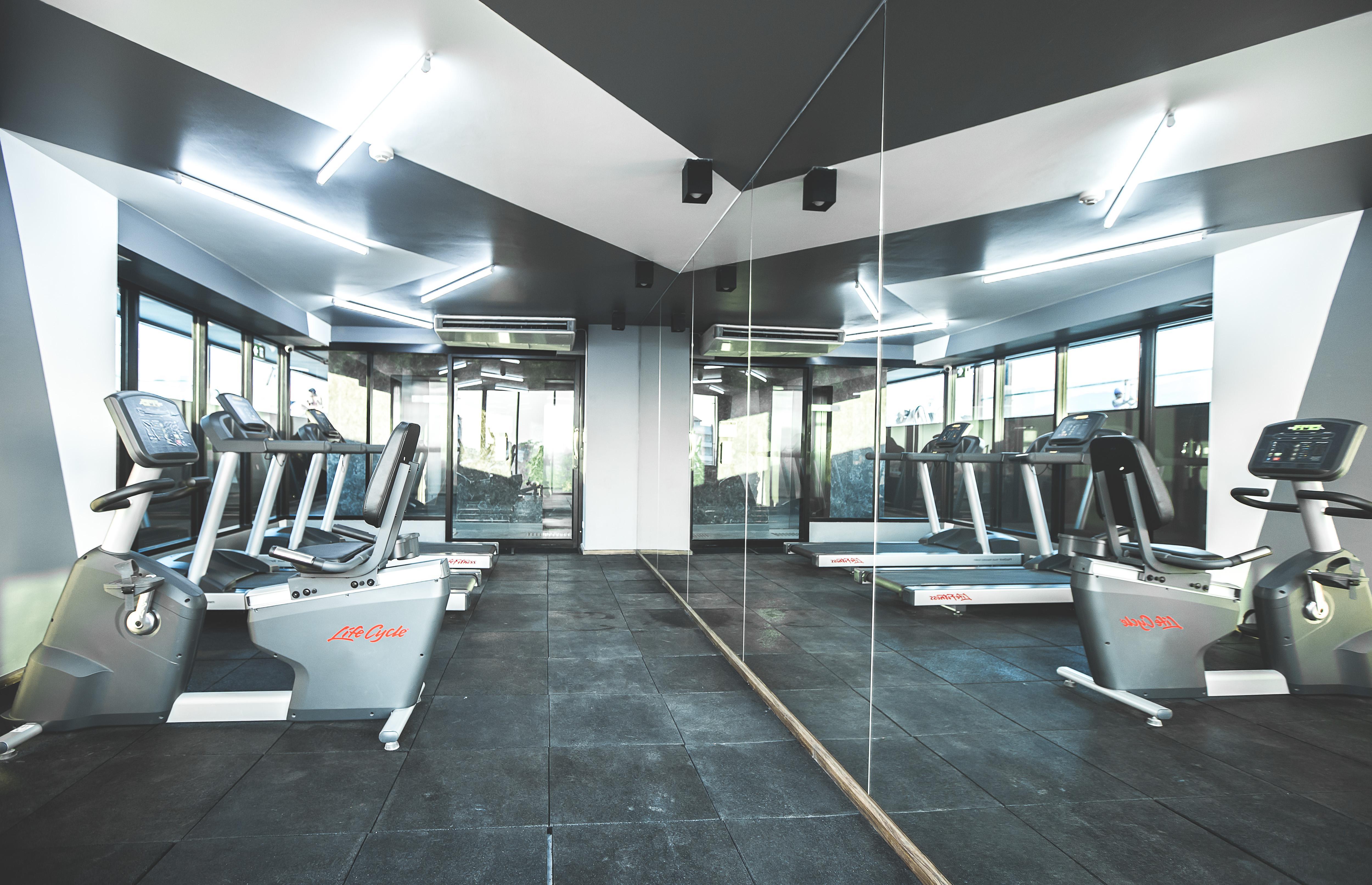 아트 마이 갤러리 님만 호텔 치앙마이  외부 사진 The gym at the hotel
